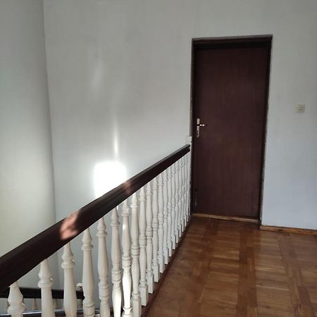Popularna Guest Home ワルシャワ エクステリア 写真
