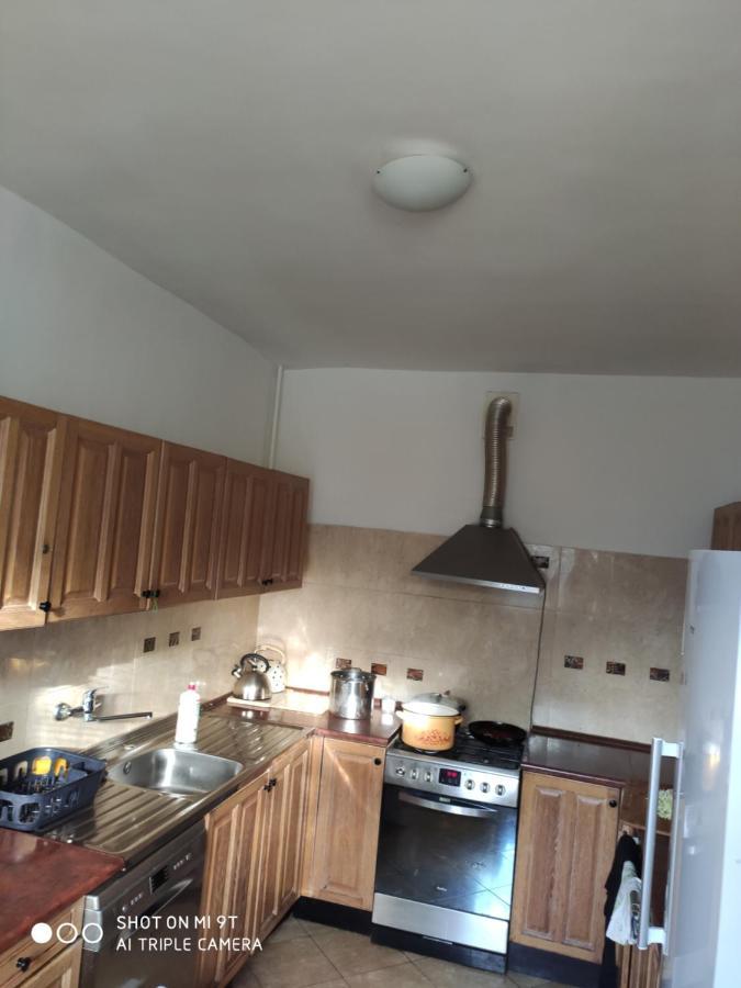 Popularna Guest Home ワルシャワ エクステリア 写真