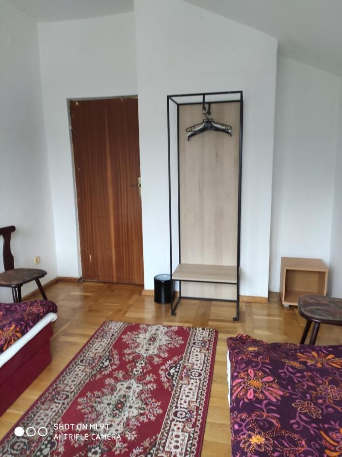 Popularna Guest Home ワルシャワ エクステリア 写真