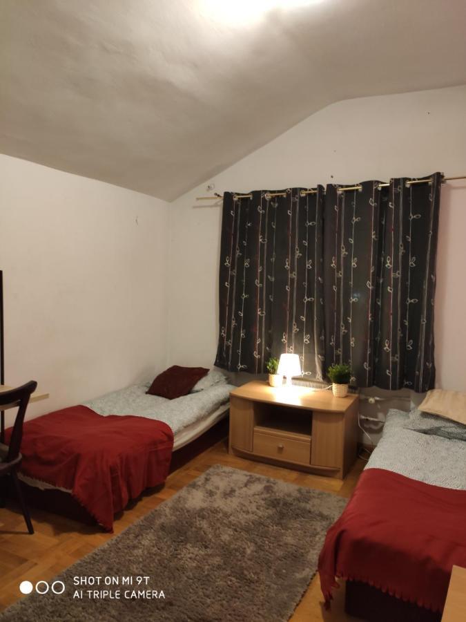 Popularna Guest Home ワルシャワ エクステリア 写真