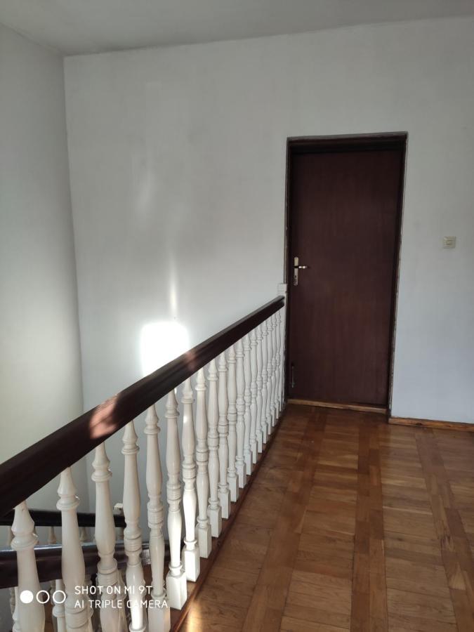 Popularna Guest Home ワルシャワ エクステリア 写真