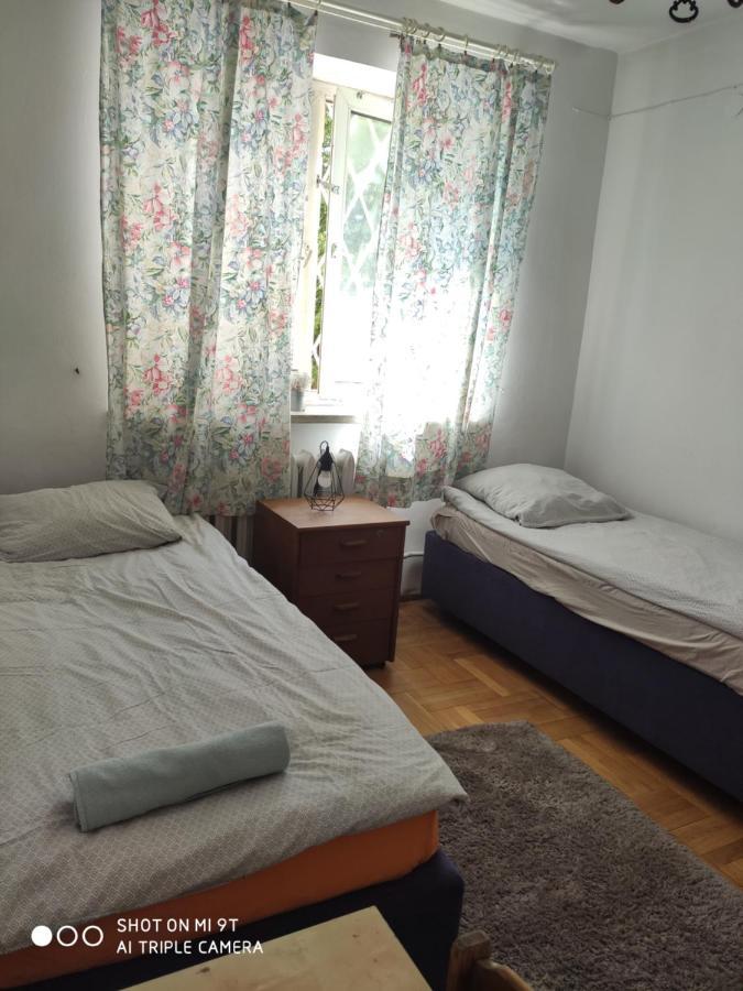 Popularna Guest Home ワルシャワ エクステリア 写真